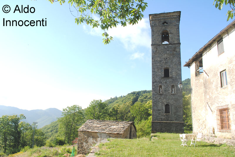 CAPRICCHIA: CAMPANILE DELLA CHIESA DI S. ANTONIO ABATE 6' IMMAGINE
